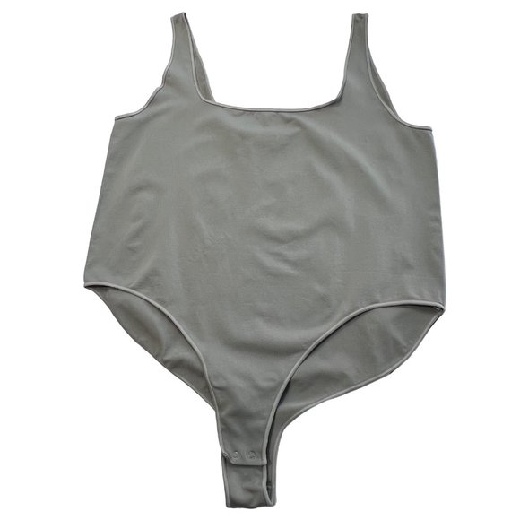 SKIMS Essential Scoop Neck Bodysuit NEW Smoke 4X/5X - Picture 2 of 11